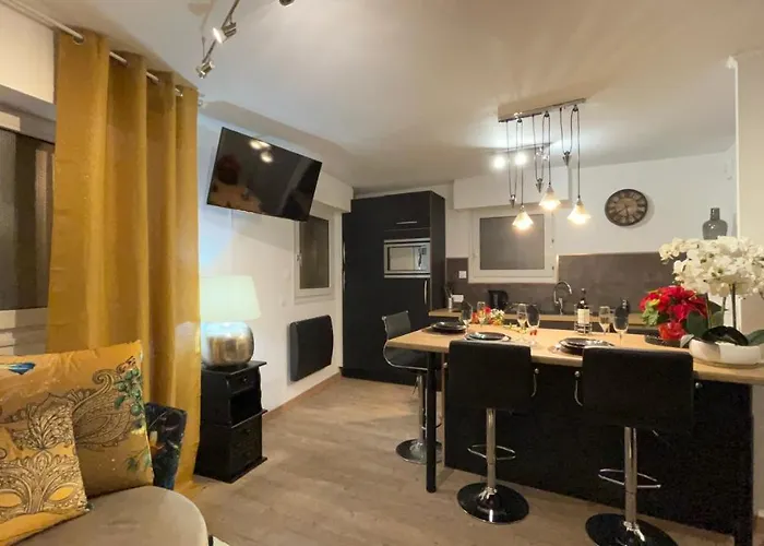 Le Sainte Croix Hyper Centre